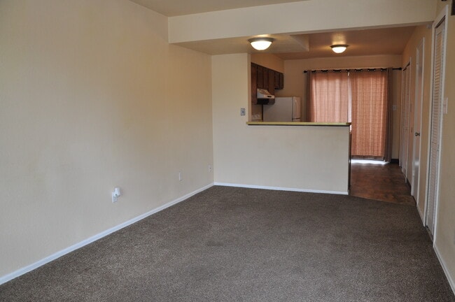 Photo - 1922 N Salem Ave