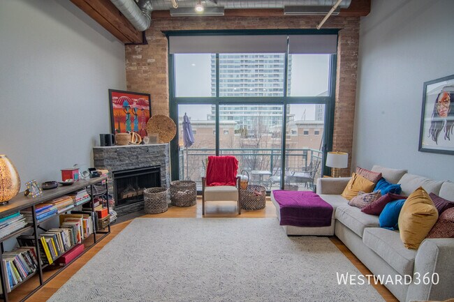 Building Photo - 1727 S Indiana Ave Unit 323