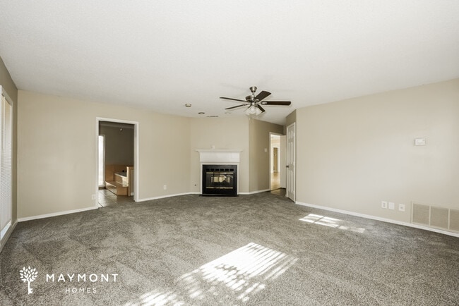 Photo - 1801 Whispering Oaks St