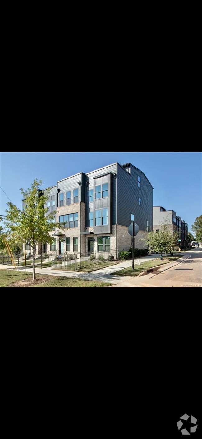 Building Photo - 458 W Tremont Ave Rental