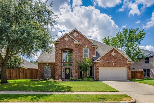 Building Photo - Located in a highly desirable neighborhood.