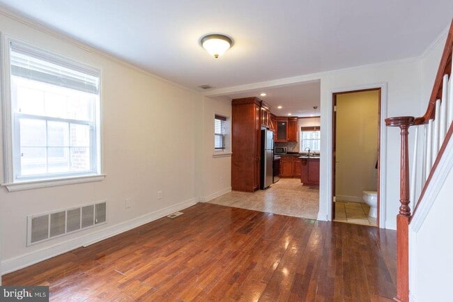 Photo - 1439 E Oxford St