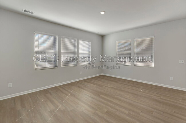 Photo - 1465 Central Ave