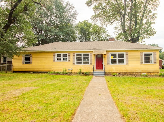 Photo - 402 Belcher Dr House
