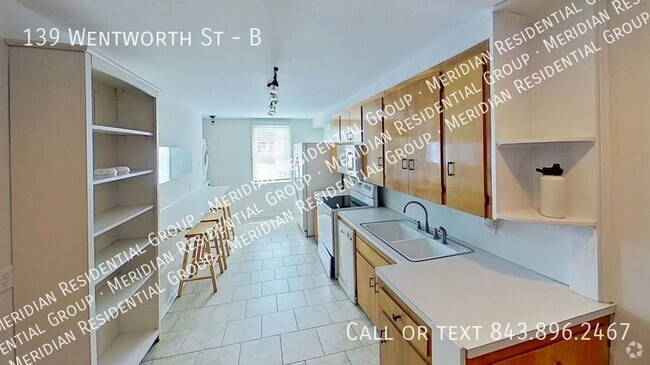 Building Photo - 4 bed / 2 bath on Wentworth St. Unit B Rental