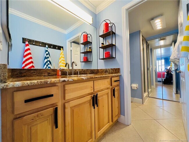 9400 S Ocean Dr Unit 604B