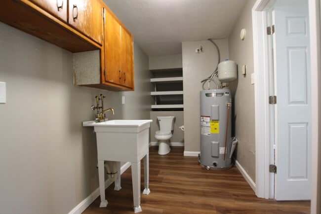 Photo - 709 Coulter St Unidad A