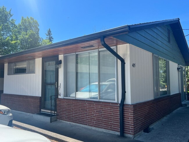Building Photo - CRUZ 2 Rental