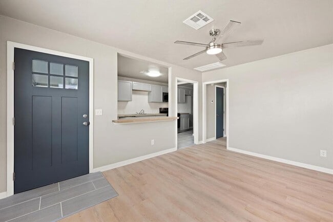 Photo - 918 E Wayne St