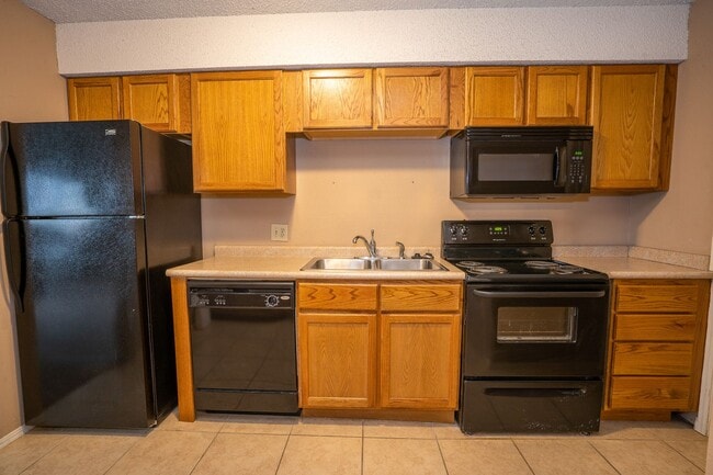 Photo - Gorgeous 3 Bed / 2 Bath! Coming soon!