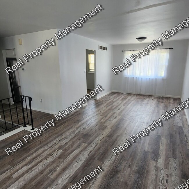 Photo - Four Bedroom Bi-Level