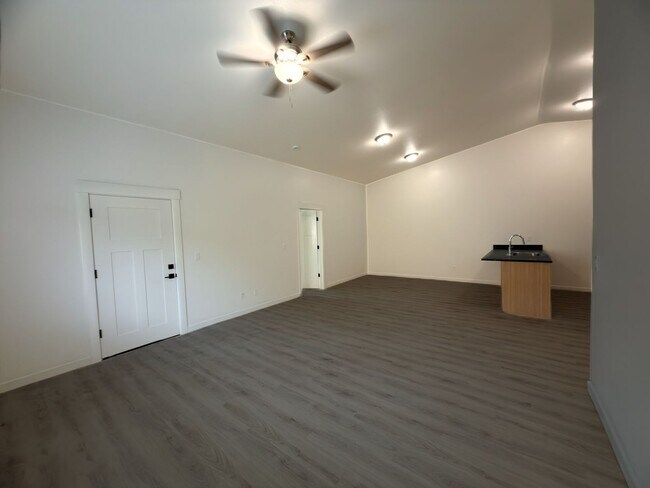 Photo - 37th Court Duplex Unit 1182