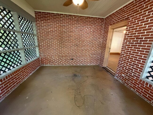 Photo - 402 NW 20th St