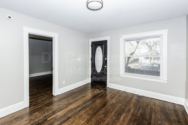 Photo - 2081 Halstead Ave