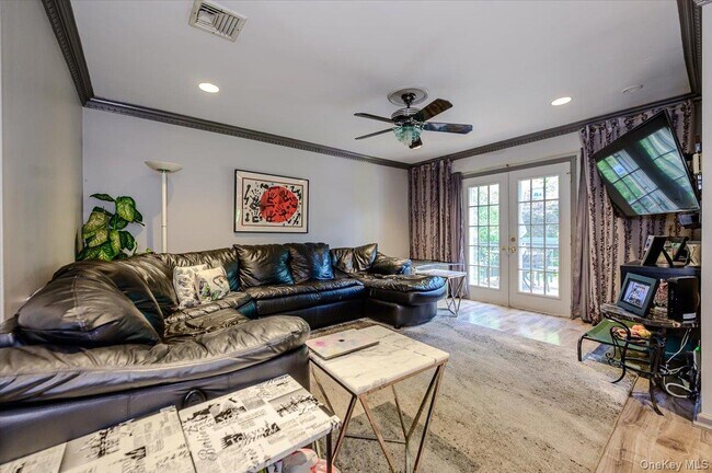 928 Northfield Rd