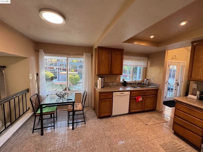 Photo - 357 Huntley Rd