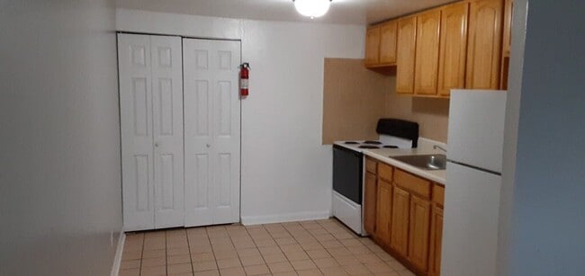 Photo - Willow Gardens Apartments