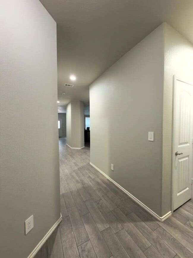 Photo - 1805 Ebbets Dr