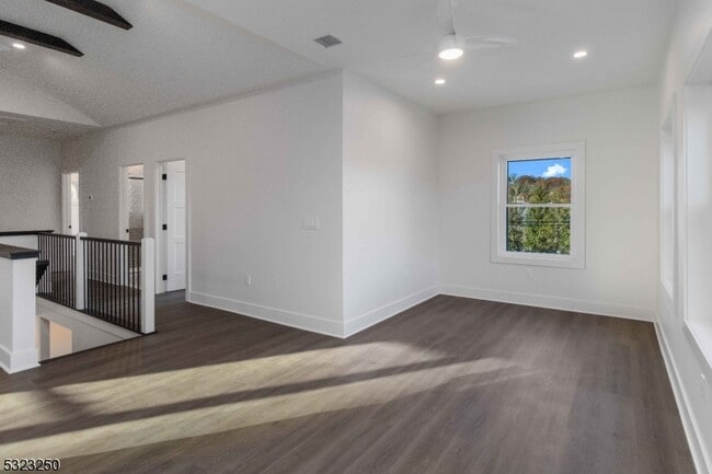 Photo - 140 Washington St