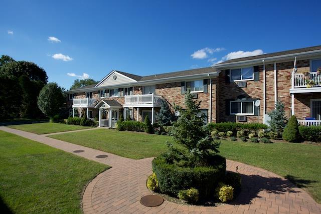 Photo - 220 Lakeland Ave Apartment Unit J-6