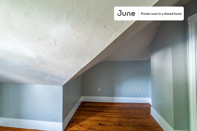 Photo - Room in Shared 6 bed/2 bath home Unit E