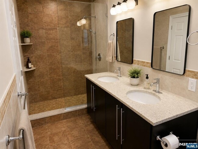 Photo - 331 Undercliff Ave