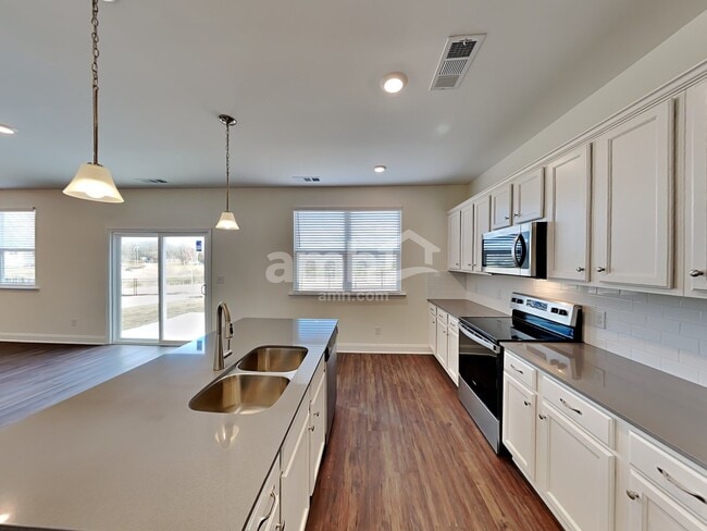 Photo - 2036 Williamshire Ln