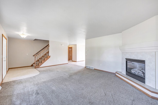 Photo - 156 Cavil Way