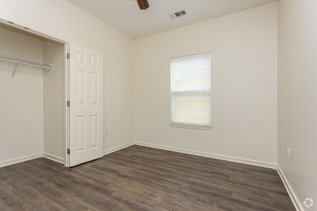 3BR, 2BR - 1,263SF - The Cottages at Mile Branch