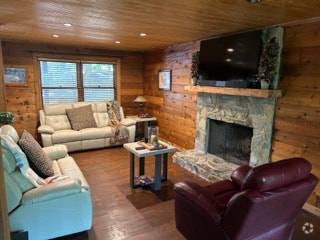 Building Photo - 105 N Arrowhead Dr Rental
