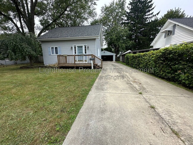 Photo - 115 N 30th St