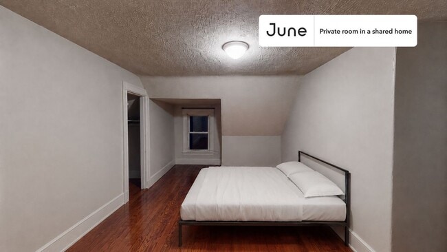 Building Photo - Room in Shared 6 bed/2 bath home in Allston