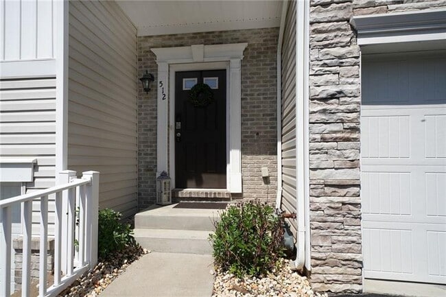 Photo - 512 Isabella Ct