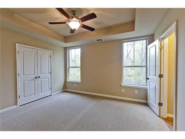 Photo - 807 E 47th St