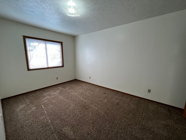 Photo - 433-7 HAMPTON PLACE Unit 433 Hampton Place-APT-7