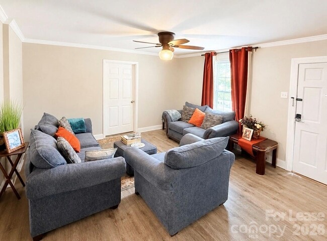 Photo - 1406 W Walnut Ave