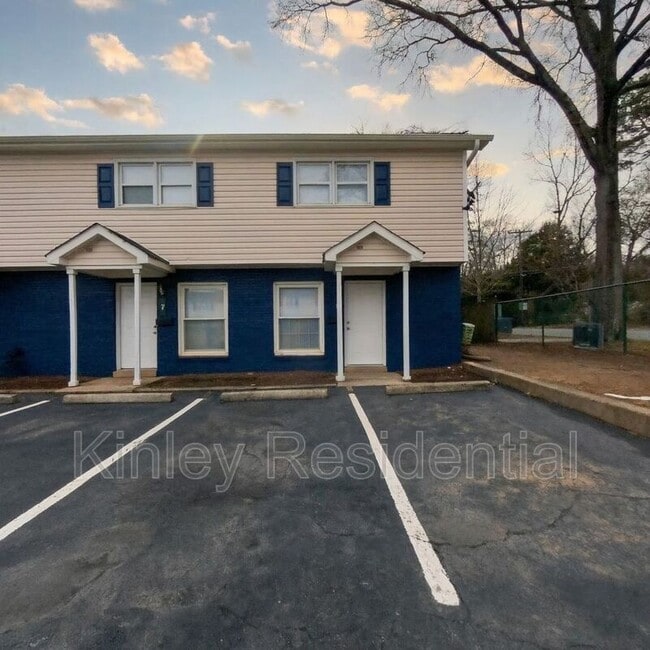 Photo - 613 Key St Unit 7