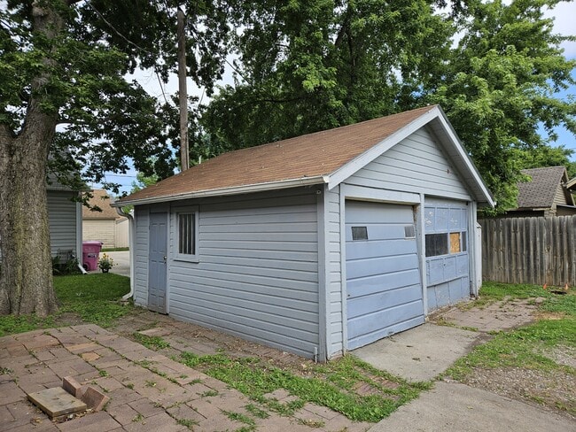 Photo - 618 W Military Ave