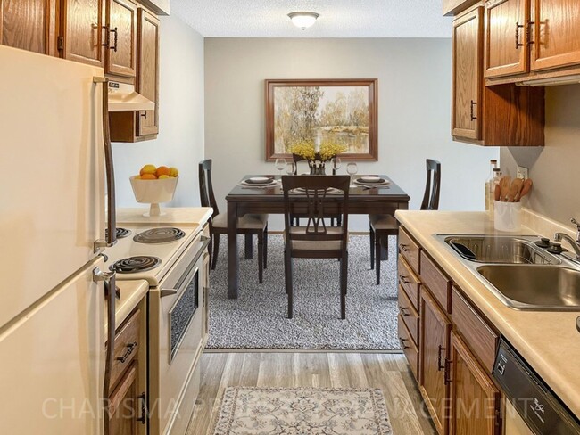 Photo - NEWLY UPDATED 2 BD, 1 BA NEAR DOWNTOWN SIO... Apartment Unit 809 W 10th St #7