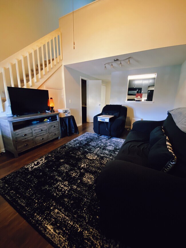 Living Room (1st Floor) - 416 Racine Dr Unit 204