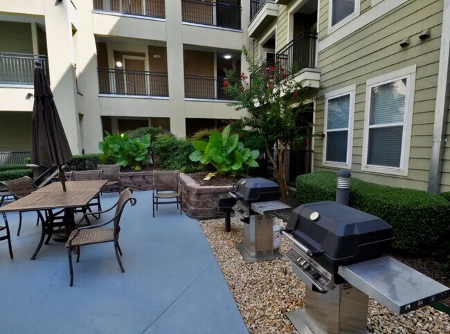 Photo - 401 20th St S Unidad 104