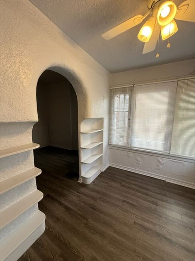 Building Photo - 1060 N Downing St Unit 1