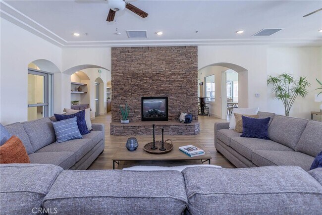 Photo - 16854 Muscatel St