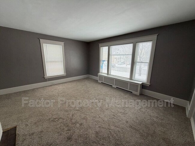 Photo - 315 E Cherry St