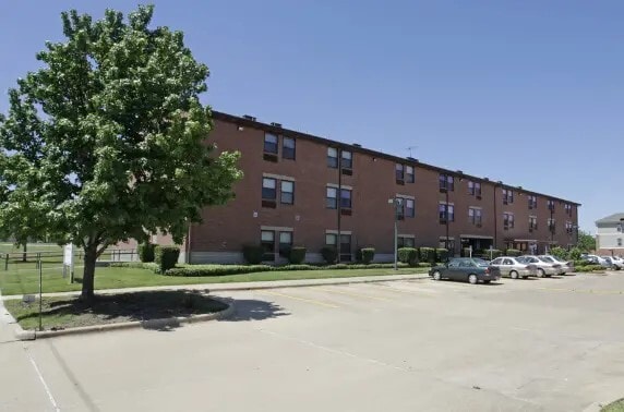 Photo - 1409 Range Dr