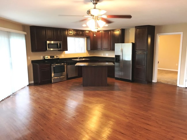 Photo - Parkstone Villas