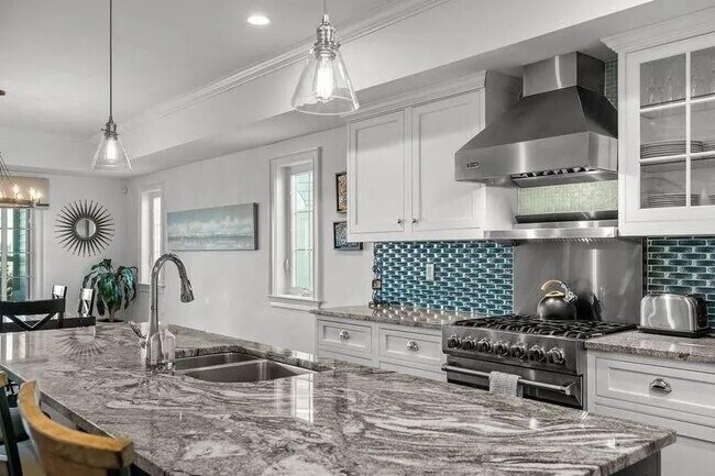 Photo - 4 Wimbledon Cir