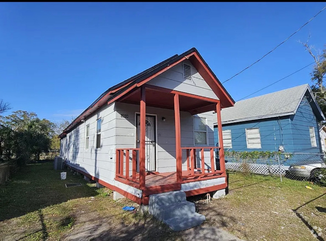 Building Photo - 1348 Mt Herman St Rental