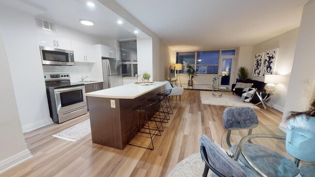 Building Photo - 165 Ontario