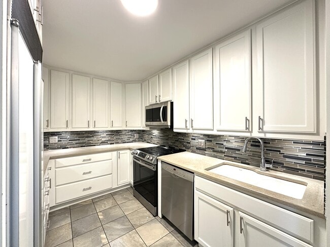Photo - 1349 N Dearborn St Unit K81